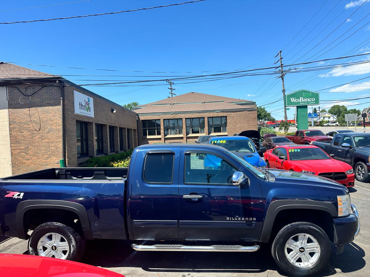 Chevrolet Silverado 1500 4WD Crew Cab 143.5" LT 2011