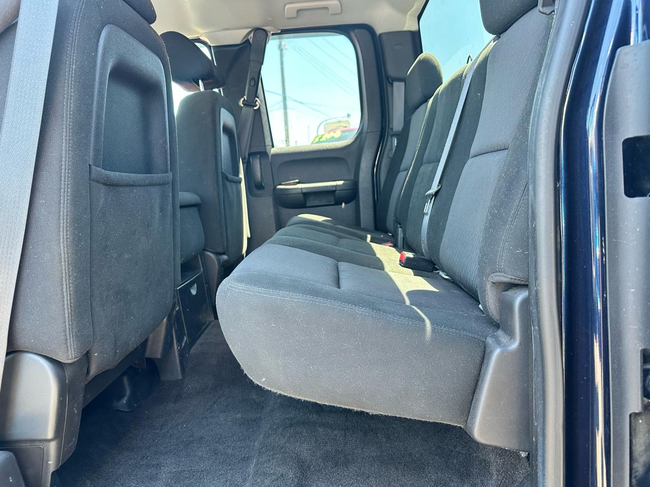 Chevrolet Silverado 1500 4WD Crew Cab 143.5" LT 2011