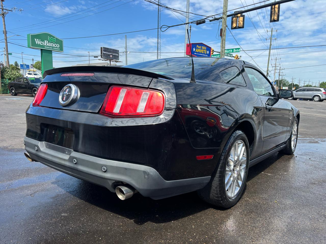 Ford Mustang V6 Coupe 2012