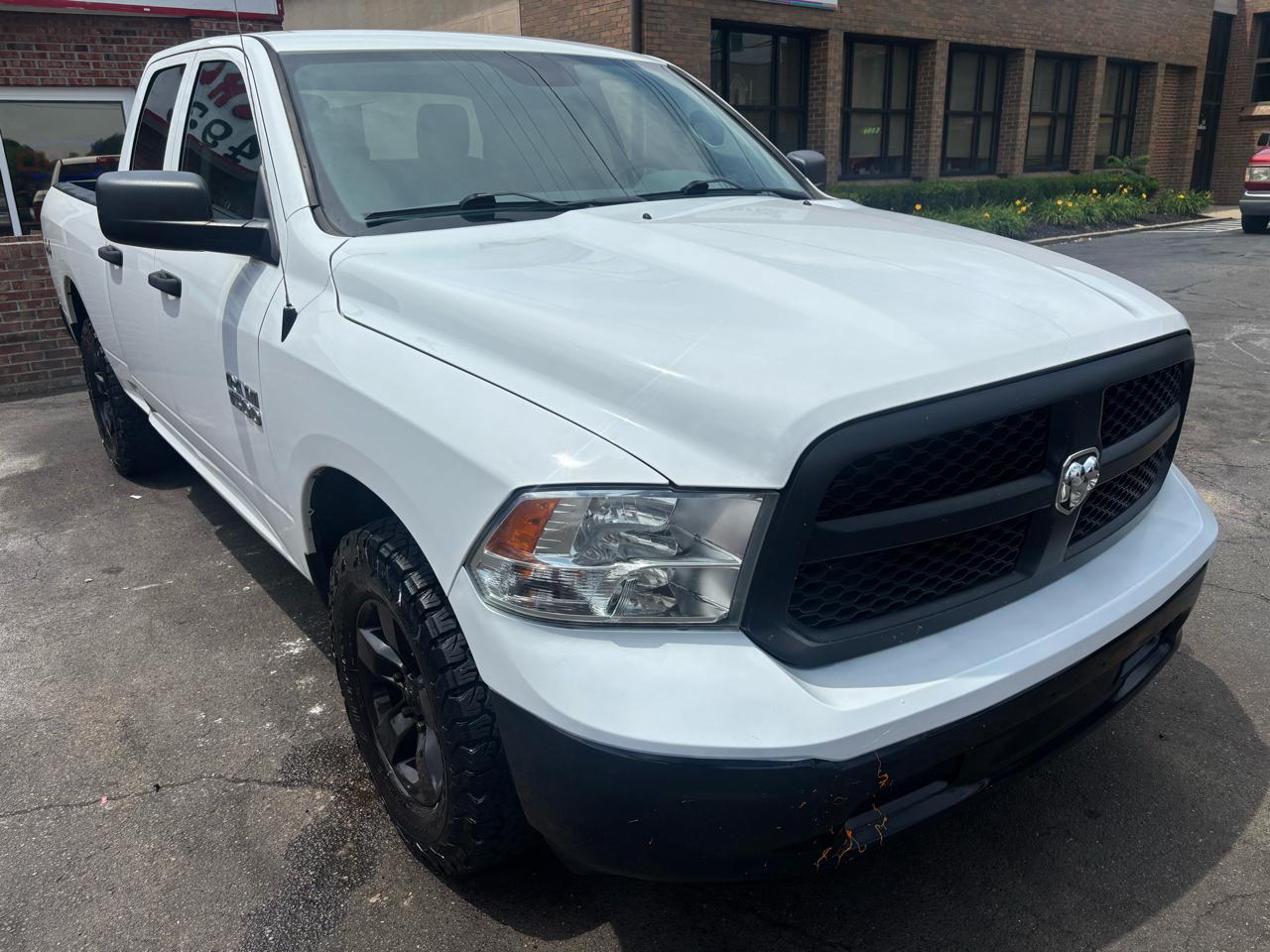 RAM 1500 4WD Crew Cab 140.5" Outdoorsman 2018