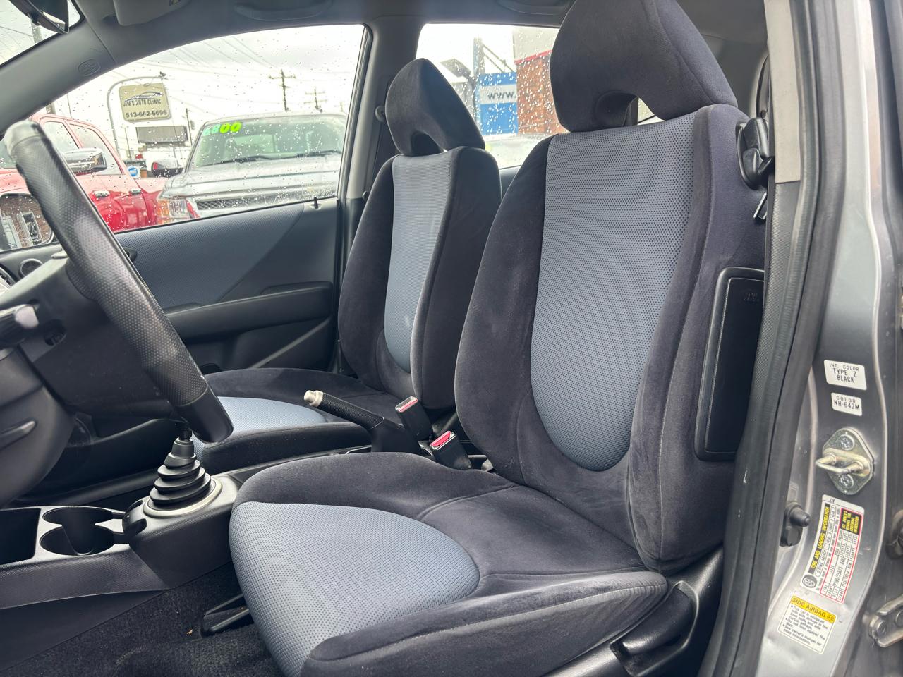 Honda Fit Sport 5-Speed MT 2007