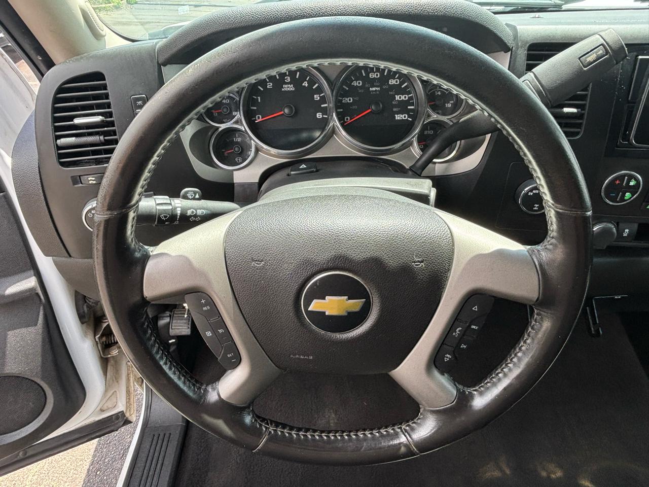 Chevrolet Silverado 1500 4WD Crew Cab 147" LT 2013