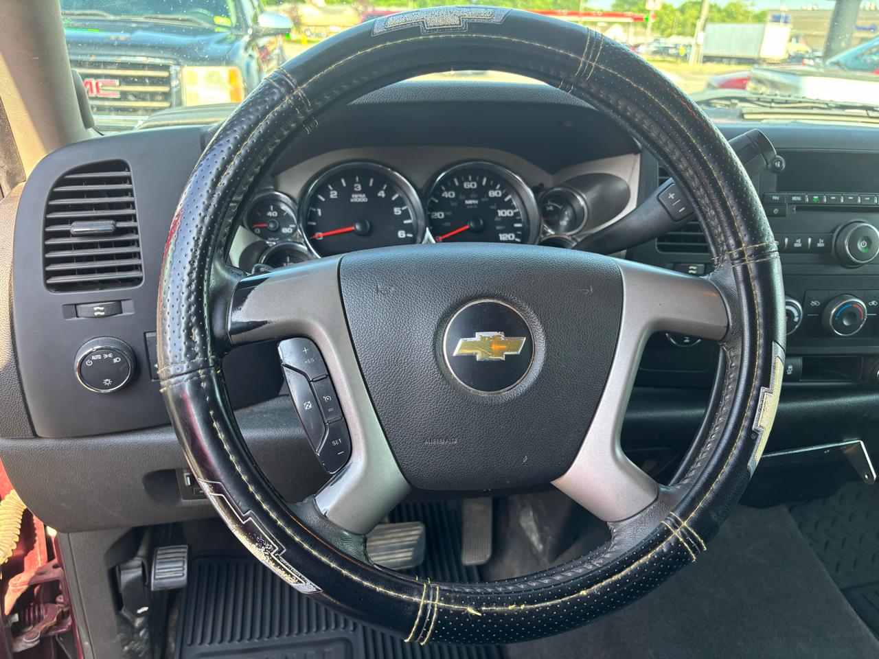 Chevrolet Silverado 2500HD LT Crew Cab 4WD 2013