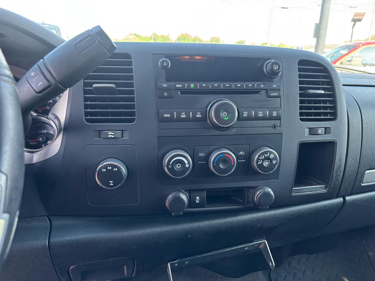Chevrolet Silverado 2500HD LT Crew Cab 4WD 2013