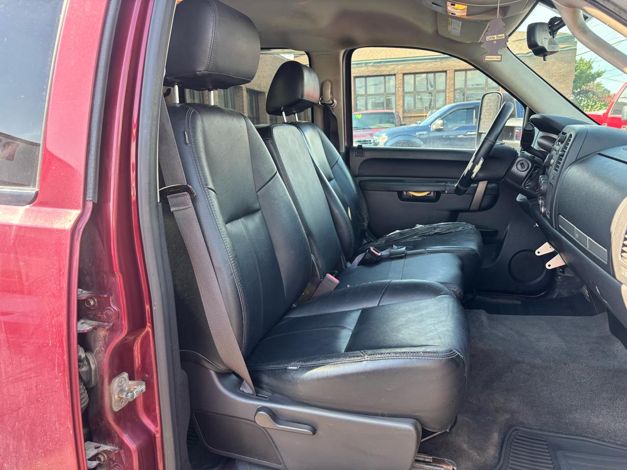 Chevrolet Silverado 2500HD LT Crew Cab 4WD 2013