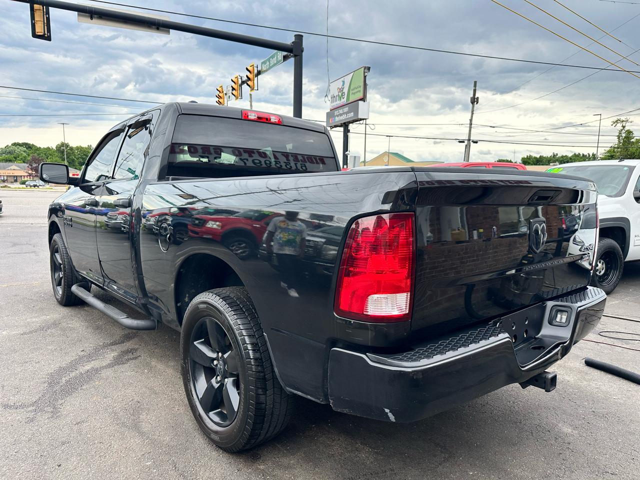 RAM 1500 Tradesman Quad Cab 4WD 2017