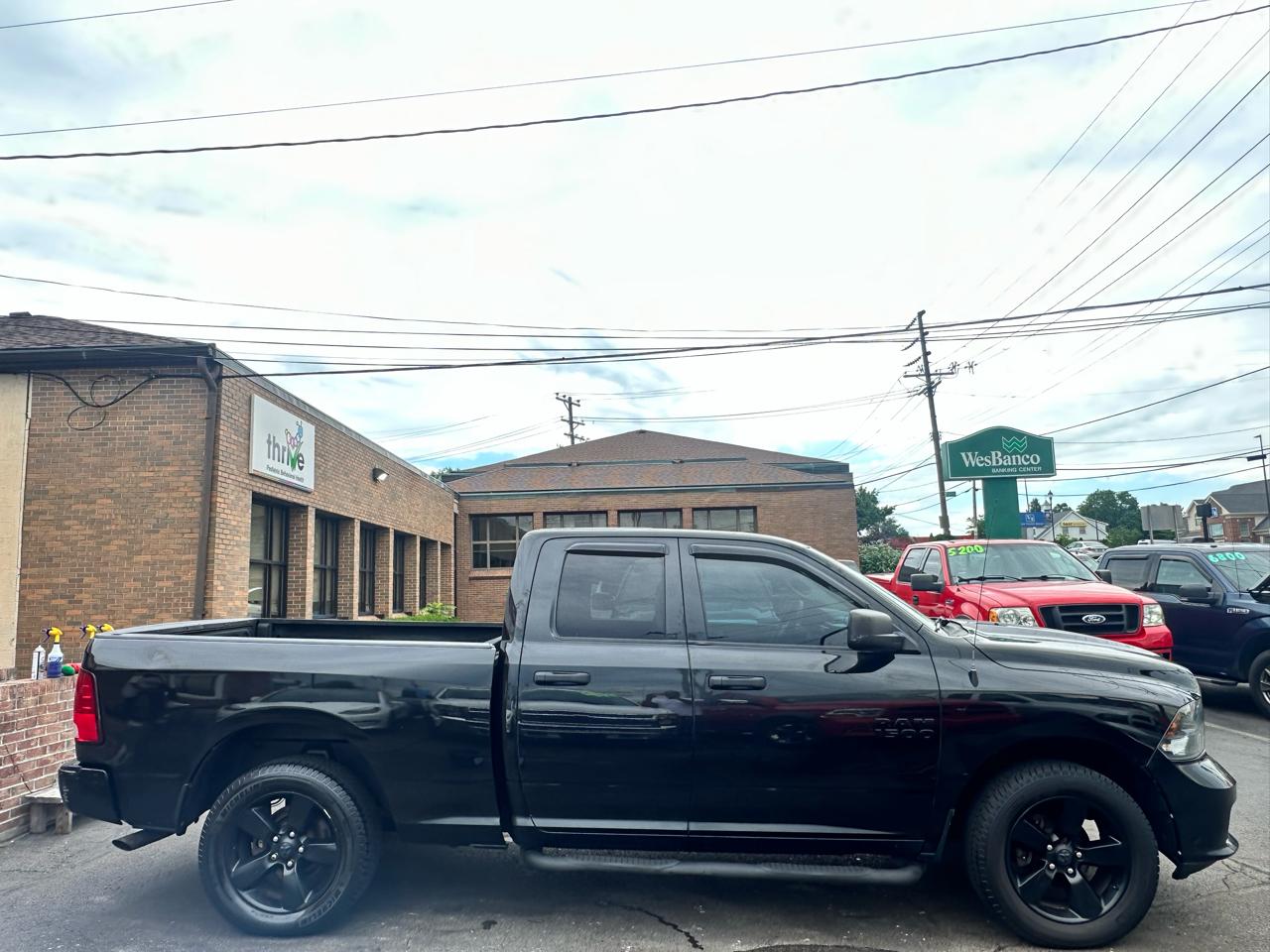 RAM 1500 Tradesman Quad Cab 4WD 2017