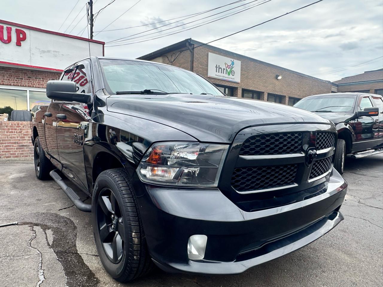 RAM 1500 Tradesman Quad Cab 4WD 2017