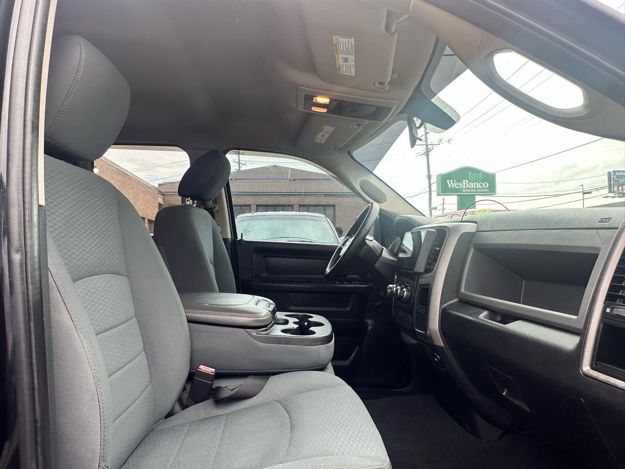RAM 1500 Tradesman Quad Cab 4WD 2017