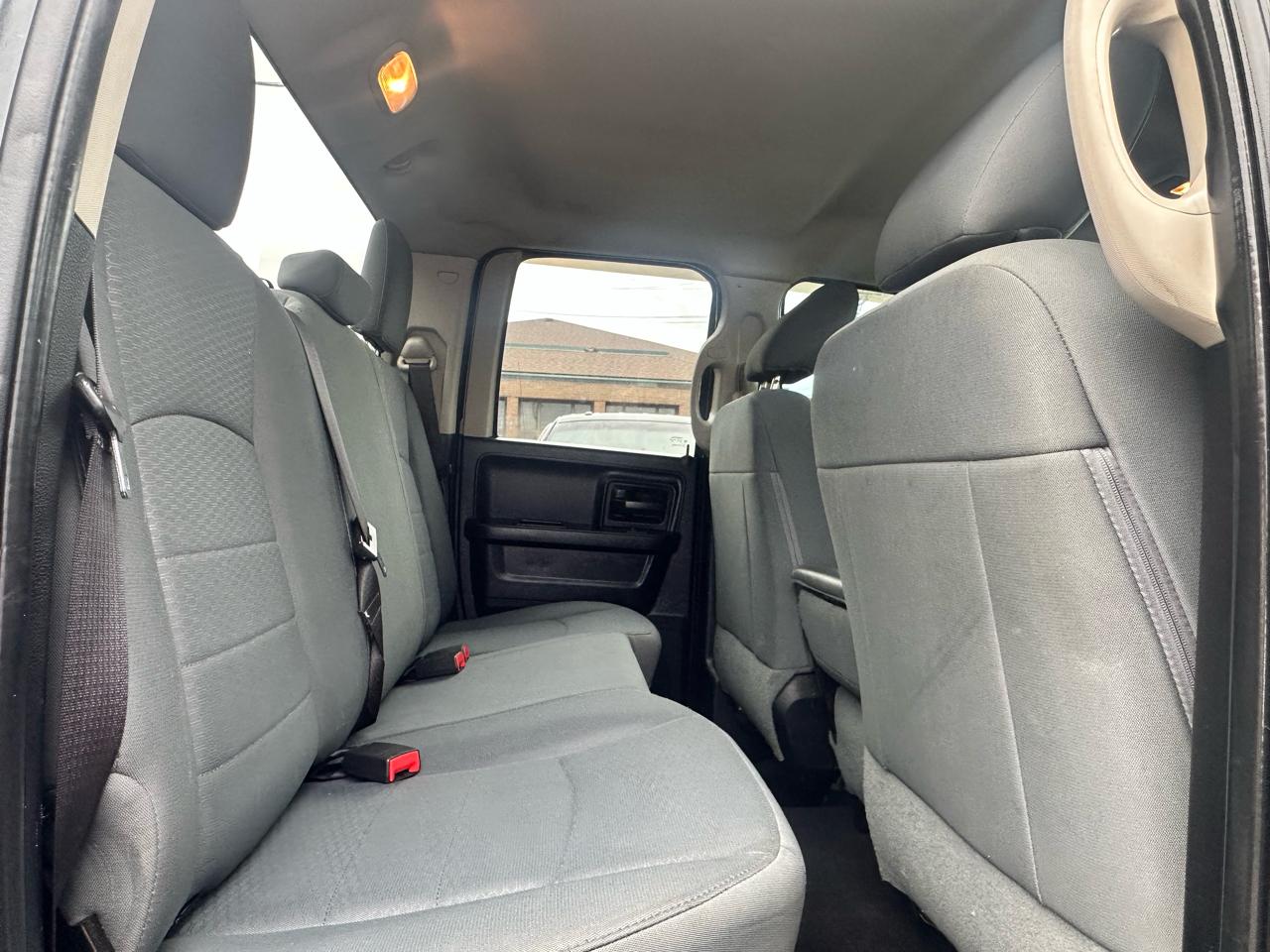 RAM 1500 Tradesman Quad Cab 4WD 2017