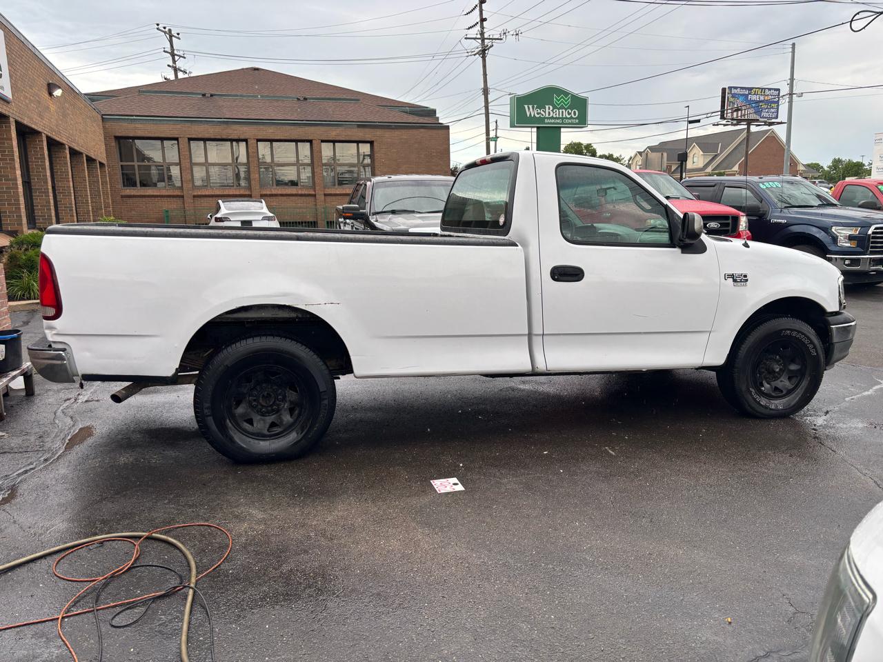 Ford F-150 WS Reg. Cab Long Bed 2WD 2000