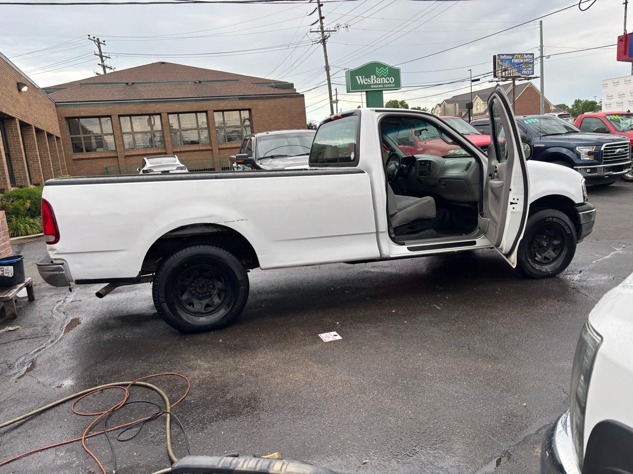 Ford F-150 WS Reg. Cab Long Bed 2WD 2000