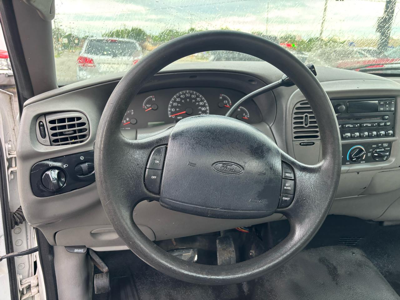 Ford F-150 WS Reg. Cab Long Bed 2WD 2000