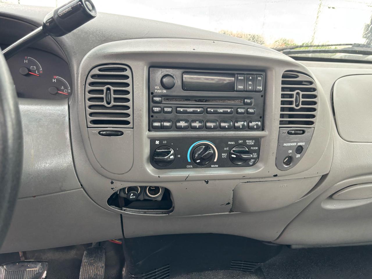 Ford F-150 WS Reg. Cab Long Bed 2WD 2000