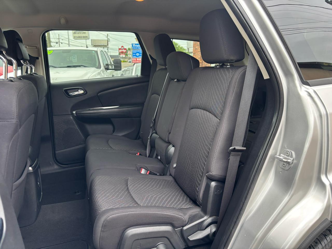 Dodge Journey SXT AWD 2012