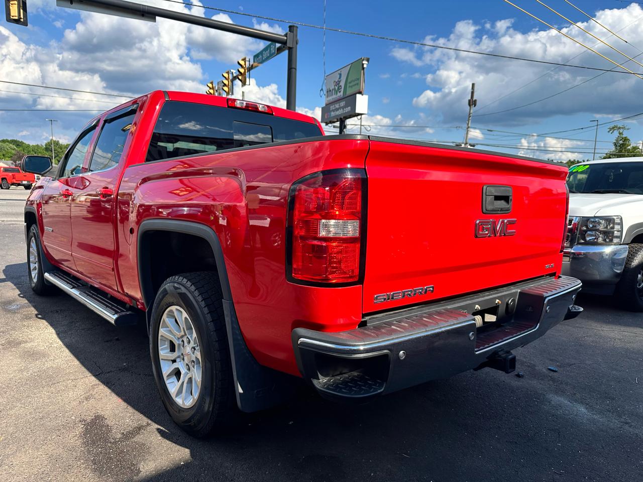 GMC Sierra 1500 SLE Crew Cab Long Box 4WD 2017