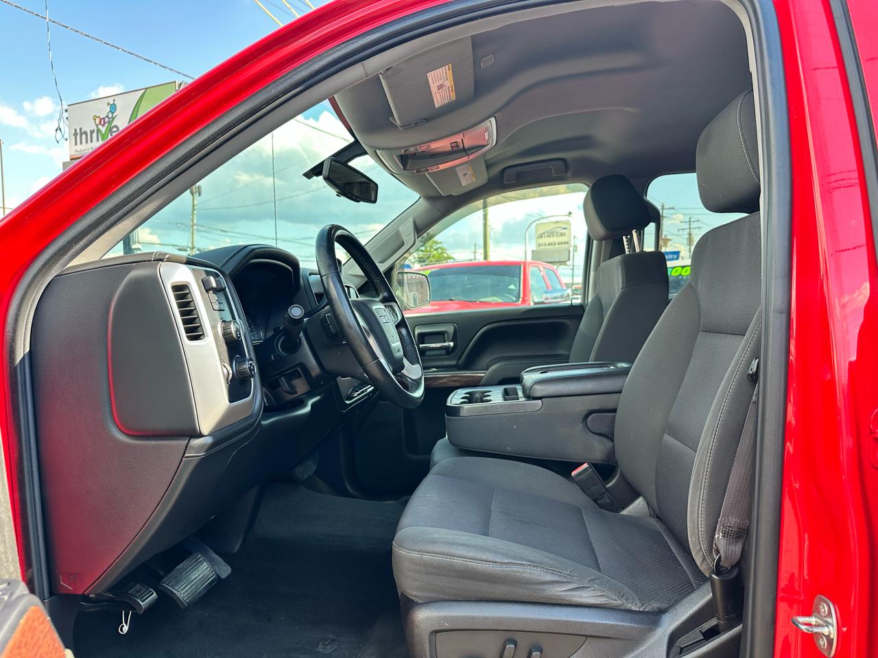 GMC Sierra 1500 SLE Crew Cab Long Box 4WD 2017