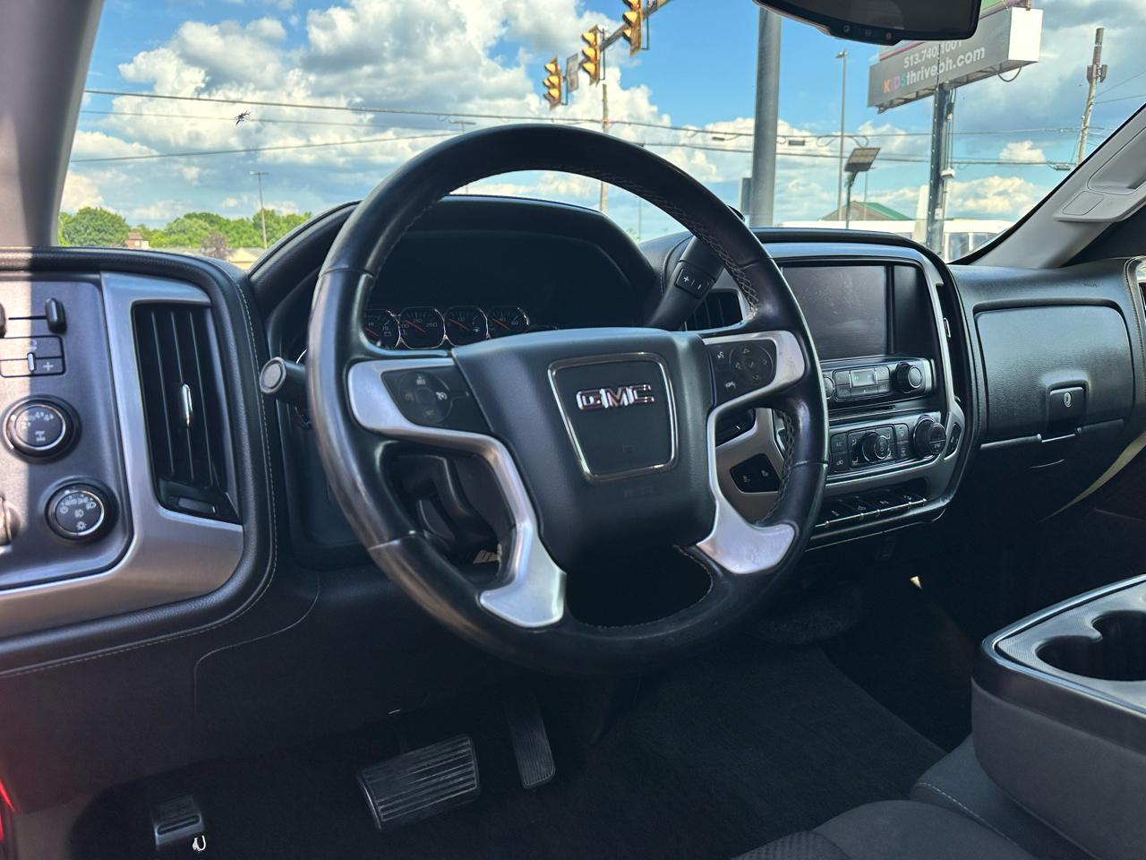 GMC Sierra 1500 SLE Crew Cab Long Box 4WD 2017