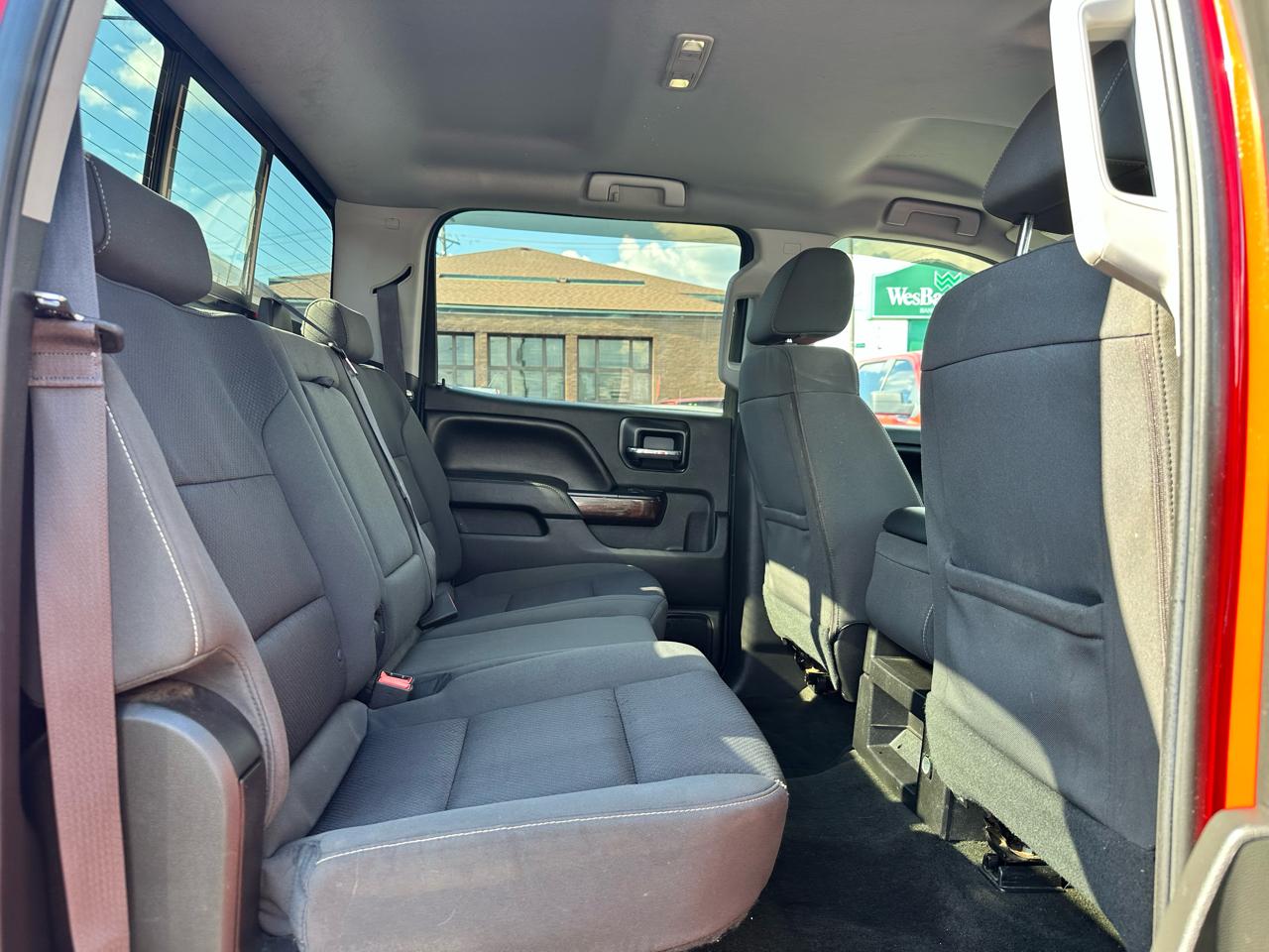 GMC Sierra 1500 SLE Crew Cab Long Box 4WD 2017