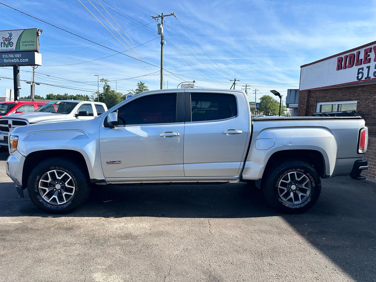GMC Canyon SLE Crew Cab 4WD Short Box 2015