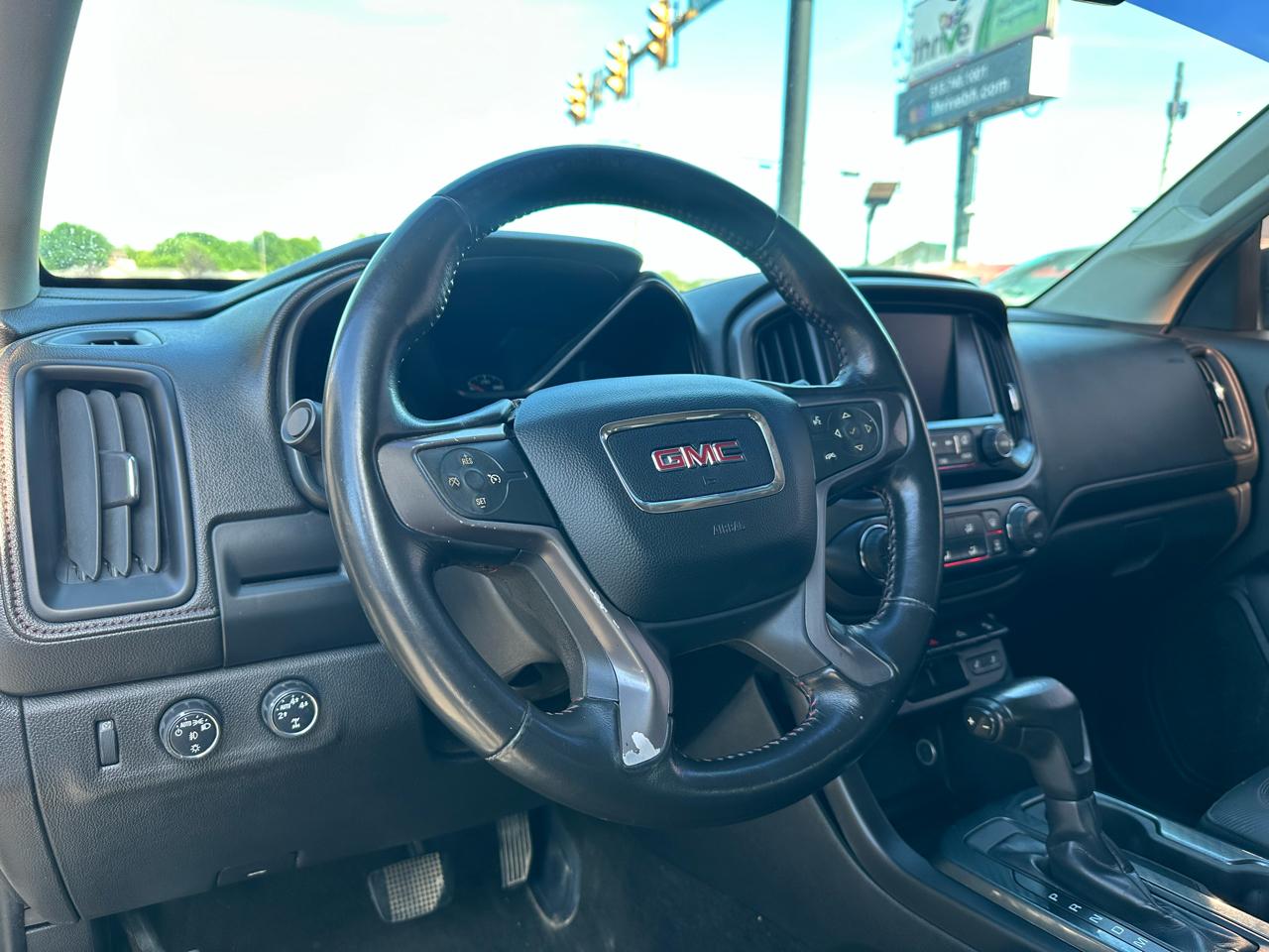 GMC Canyon SLE Crew Cab 4WD Short Box 2015