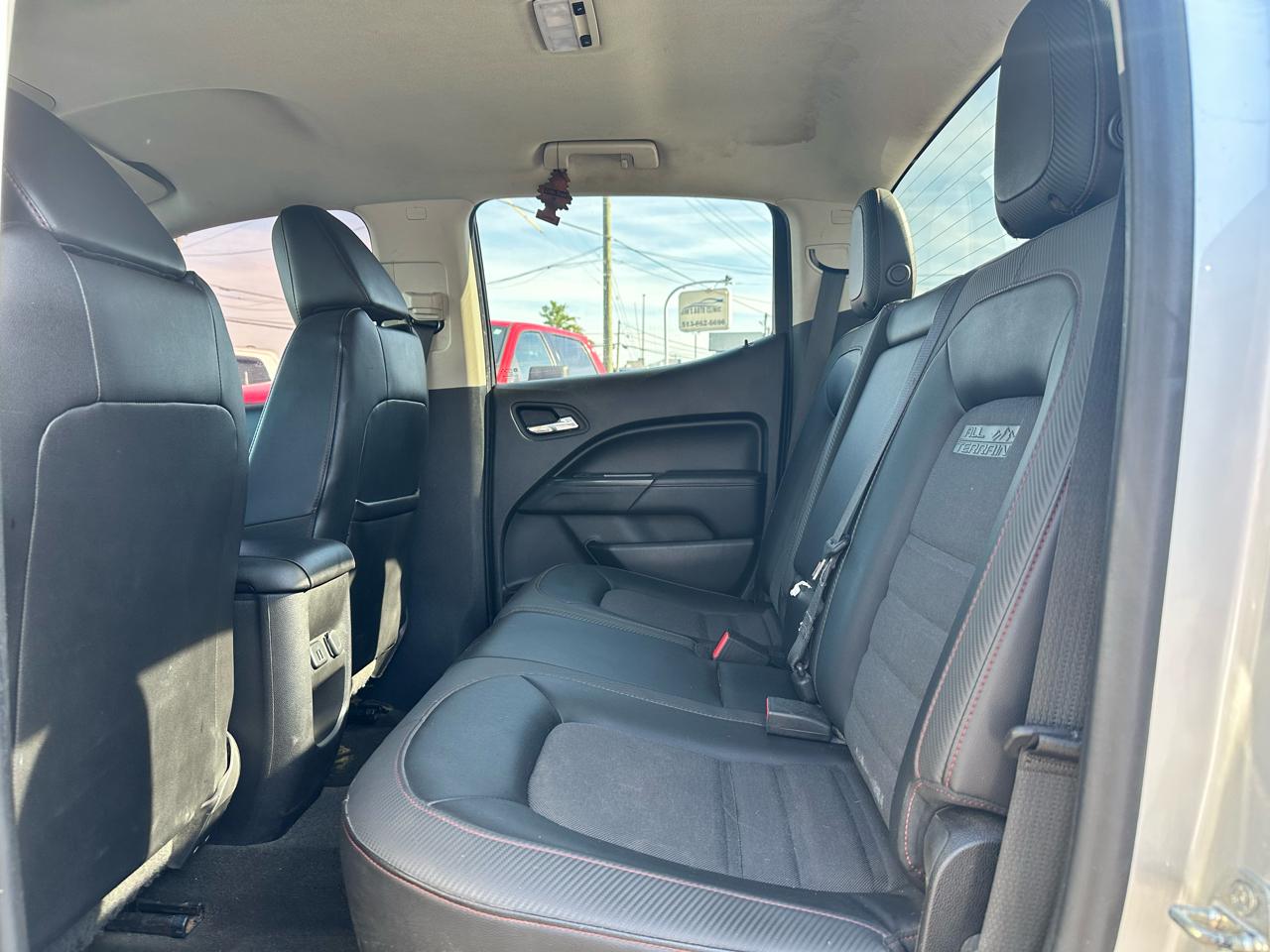 GMC Canyon SLE Crew Cab 4WD Short Box 2015