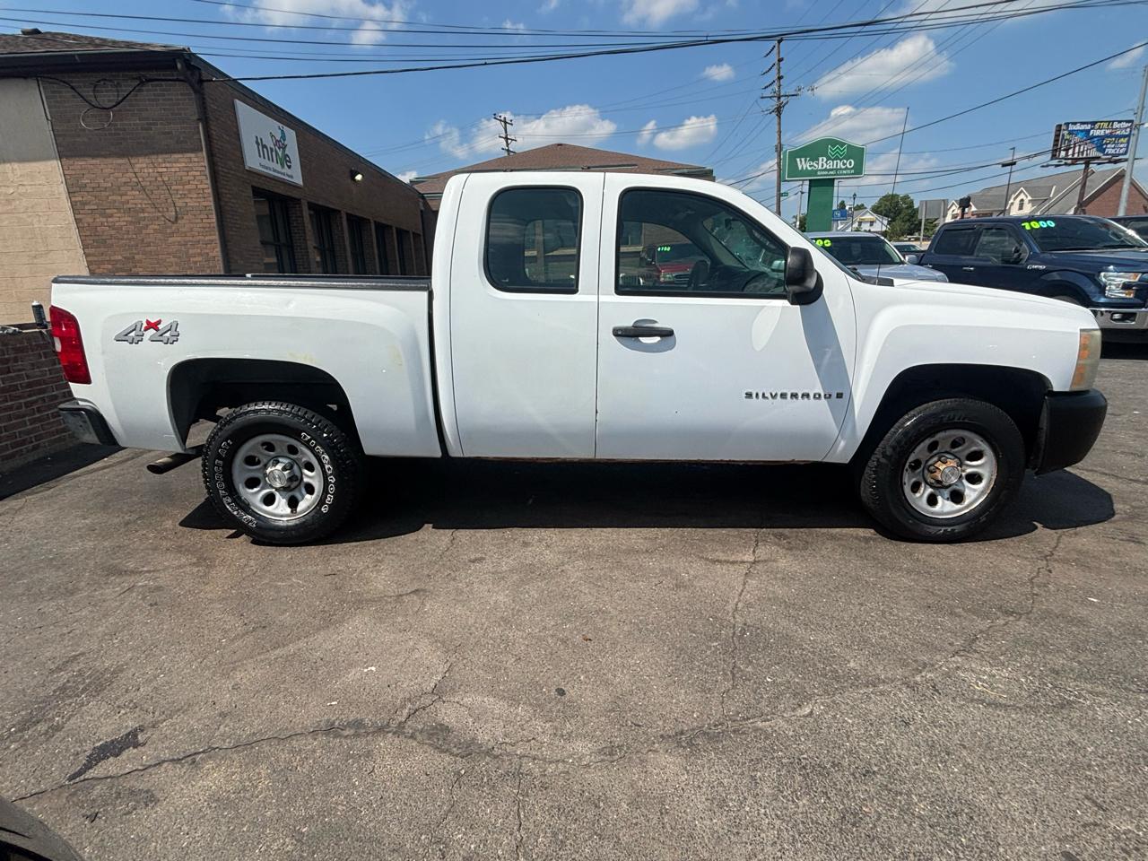 Chevrolet Silverado 1500 Work Truck Ext. Cab Std. Box 4WD 2008