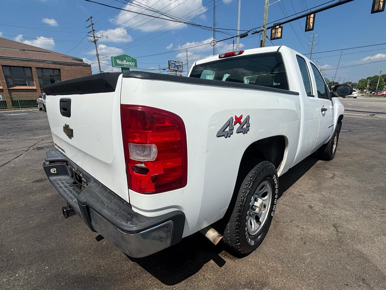 Chevrolet Silverado 1500 Work Truck Ext. Cab Std. Box 4WD 2008