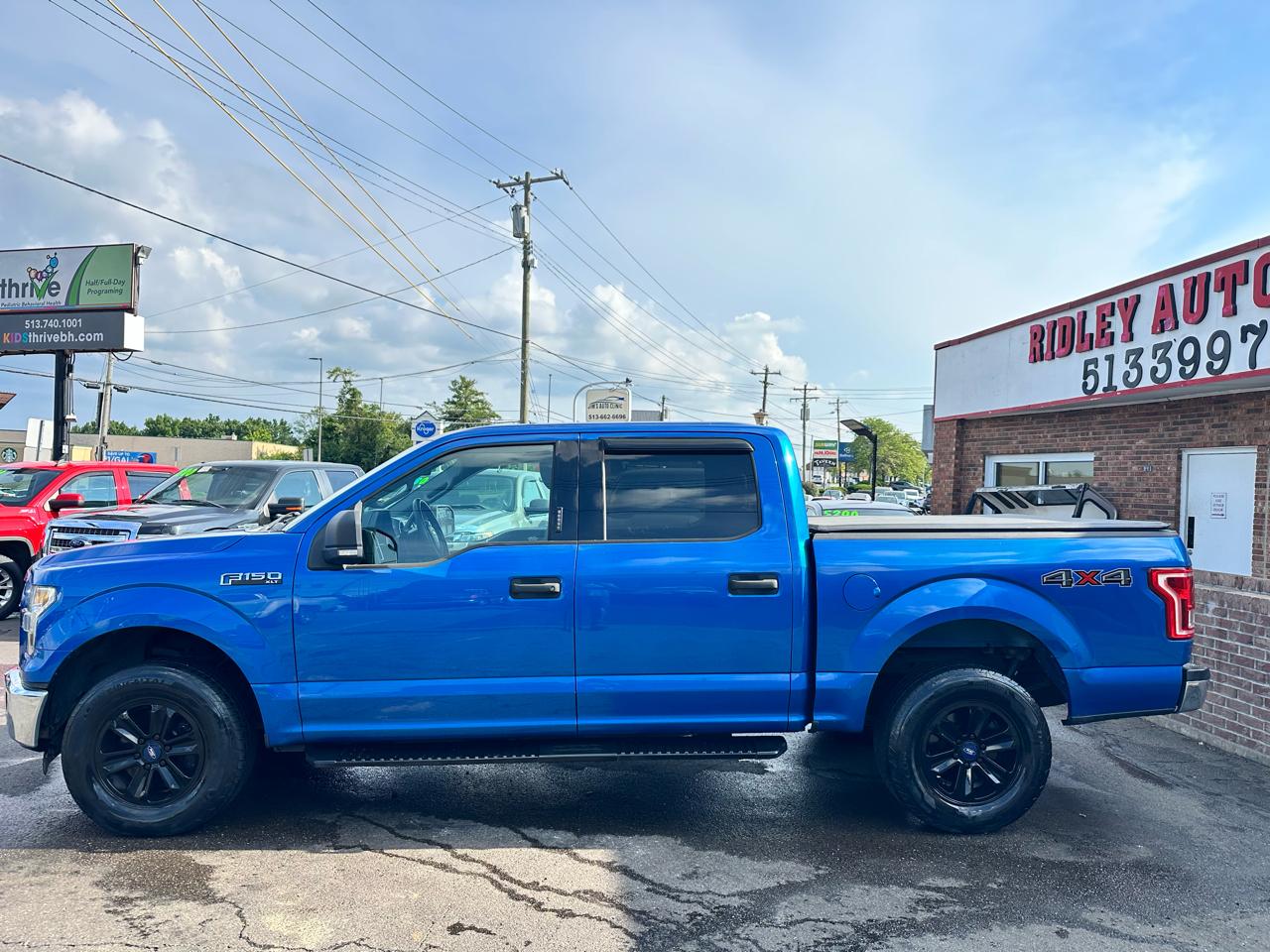 Ford F-150 4WD Reg Cab 141" XLT 2015
