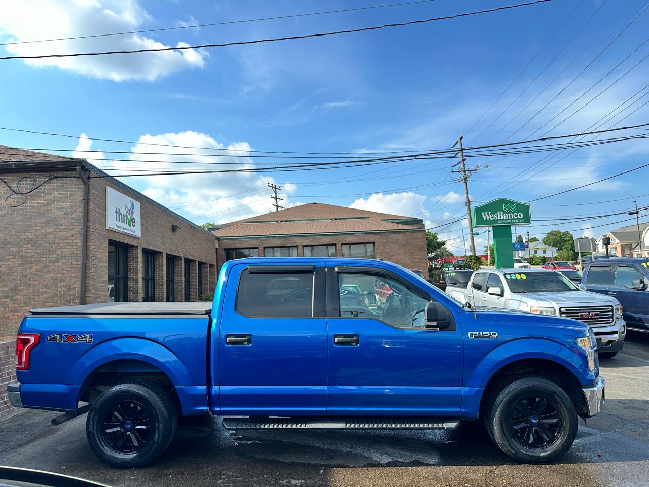 Ford F-150 4WD Reg Cab 141" XLT 2015