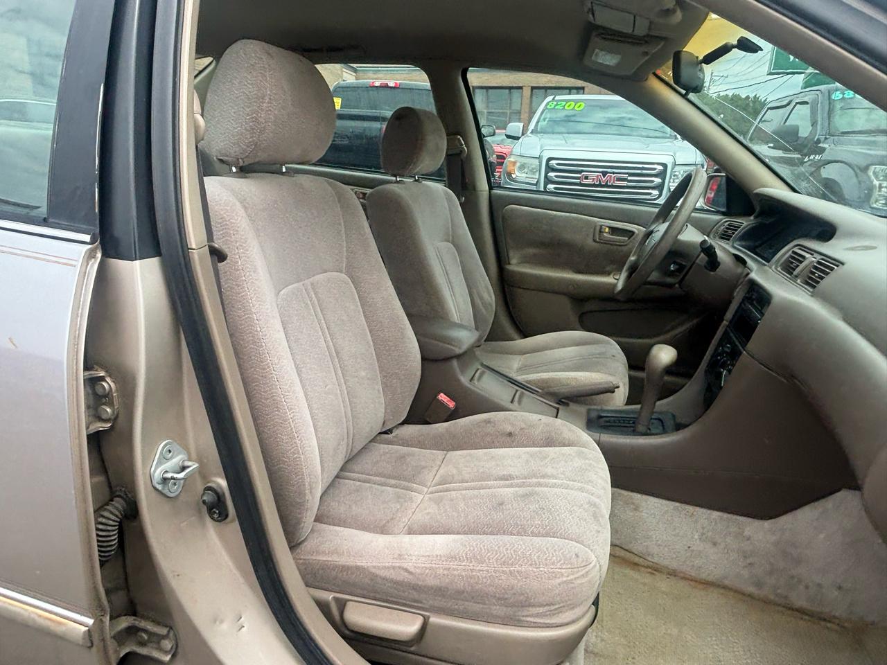 Toyota Camry CE 1997