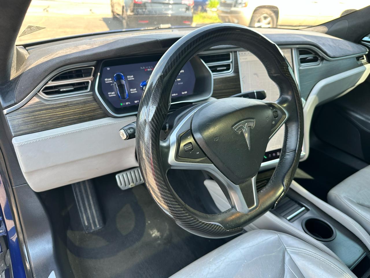 Tesla Model S 85D 2015