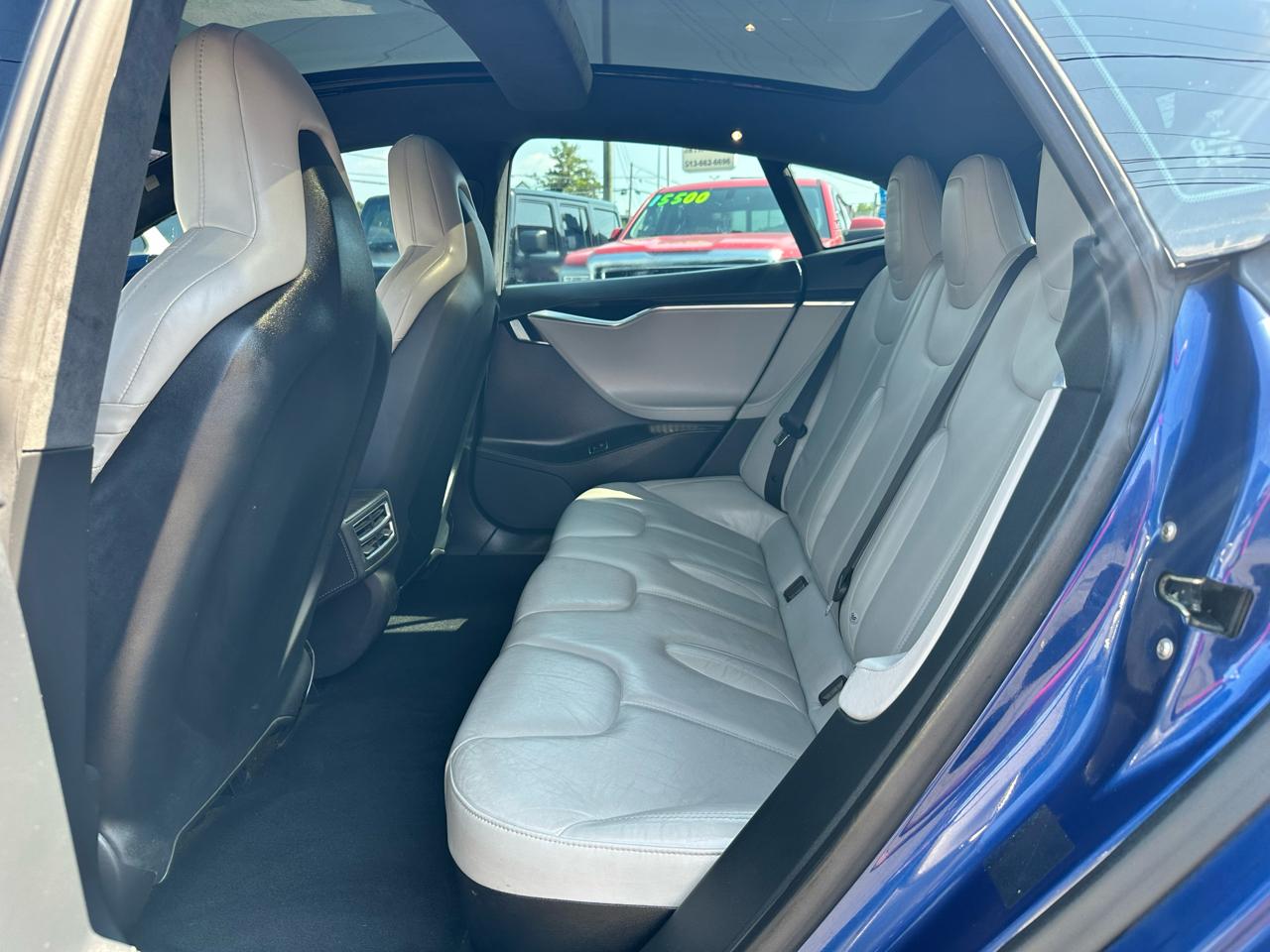 Tesla Model S 85D 2015