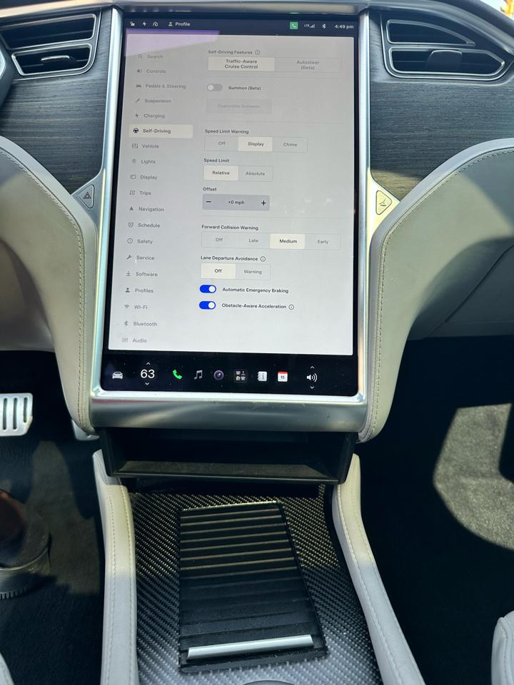 Tesla Model S 85D 2015
