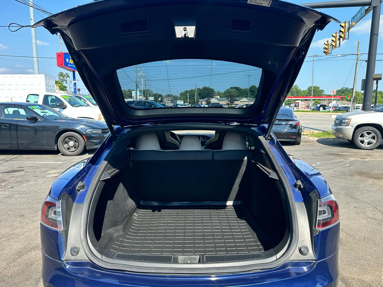 Tesla Model S 85D 2015