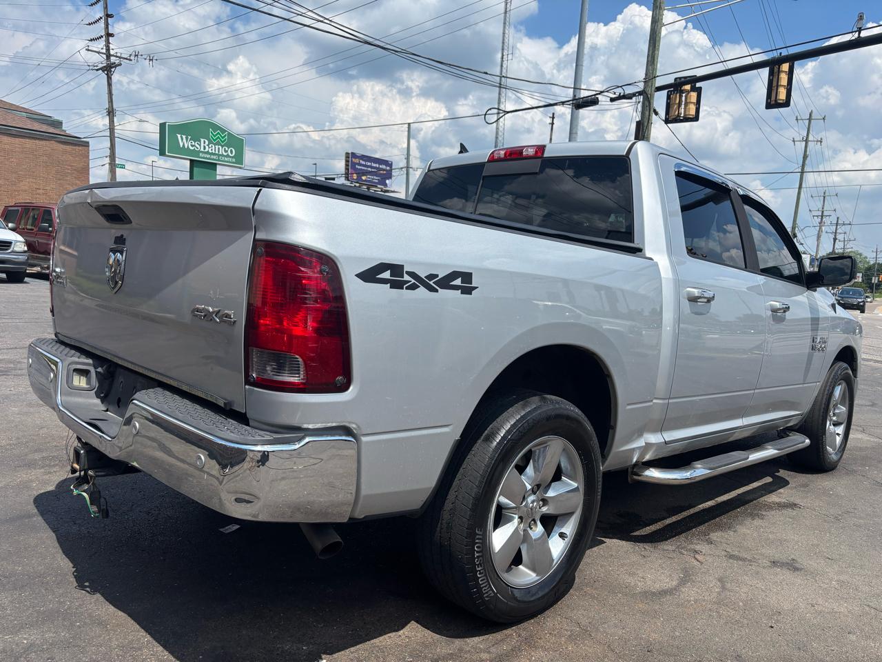 RAM 1500 SLT Crew Cab SWB 4WD 2015