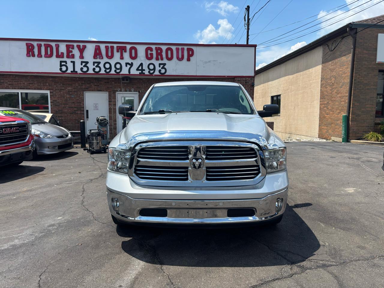 RAM 1500 SLT Crew Cab SWB 4WD 2015