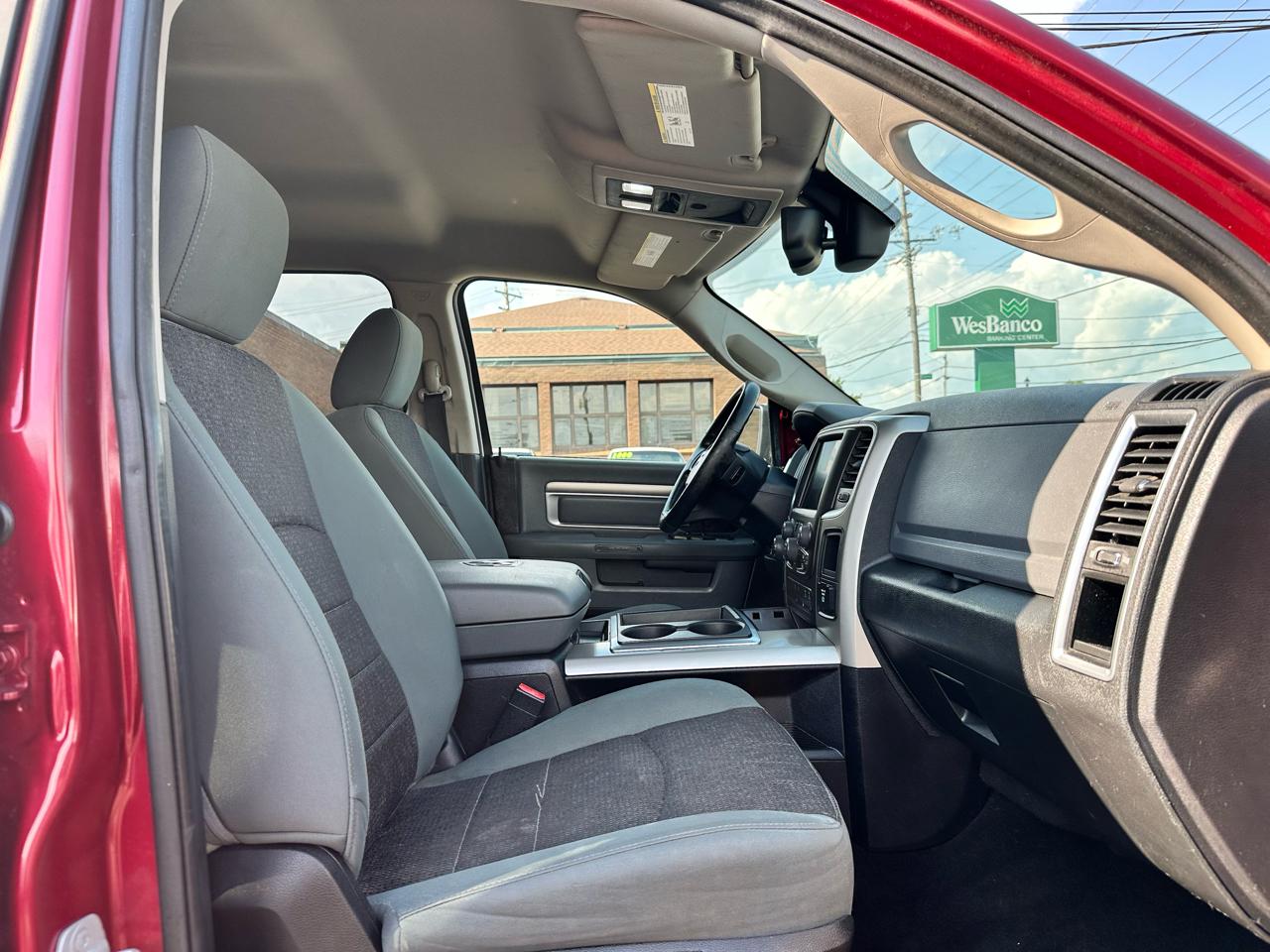 RAM 1500 SLT Crew Cab SWB 4WD 2014