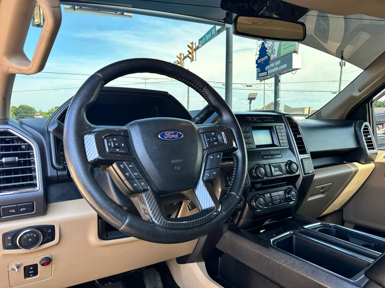 Ford F-150 Lariat SuperCrew 5.5-ft. Bed 4WD 2016