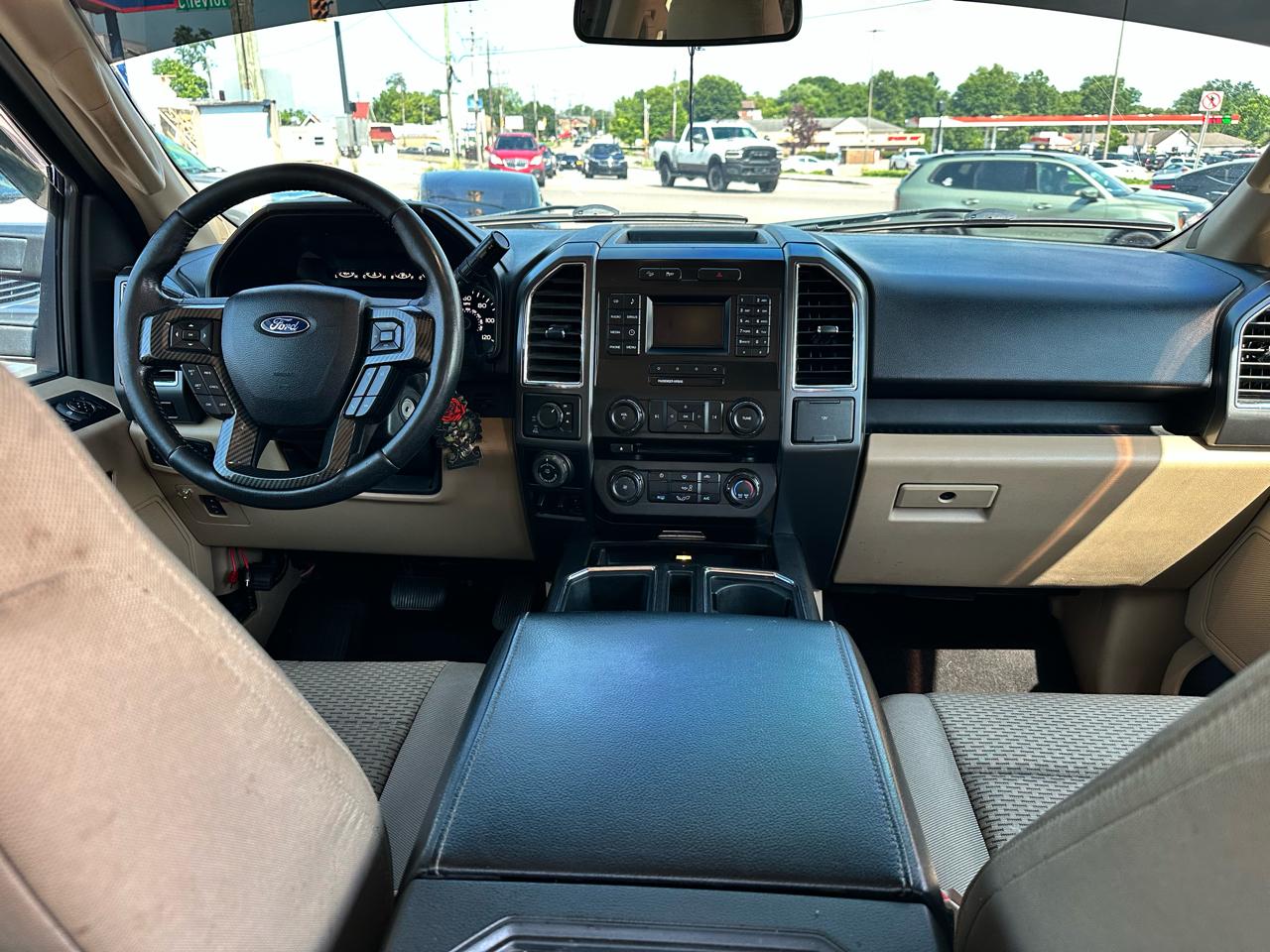 Ford F-150 Lariat SuperCrew 5.5-ft. Bed 4WD 2016