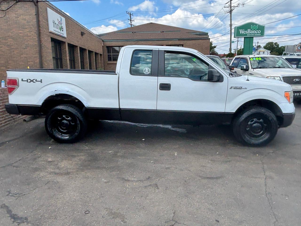 Ford F-150 XLT SuperCab 8-ft. Bed 4WD 2013