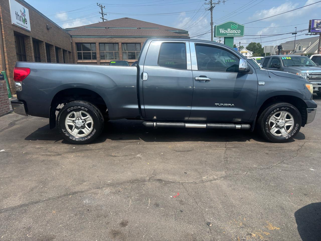 Toyota Tundra SR5 Double Cab 4.7L 4WD 2008