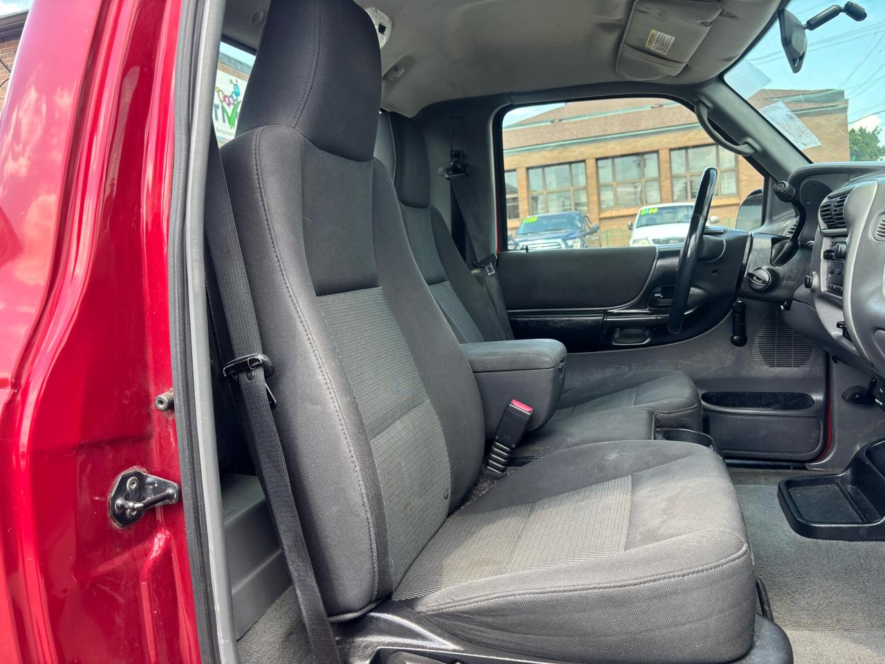 Ford Ranger 2dr Supercab 126" WB XLT 2004