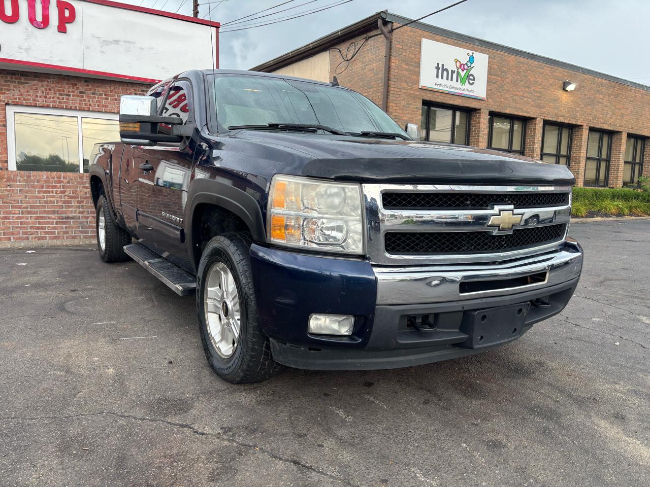 Chevrolet Silverado 1500 LT Ext. Cab Long Box 4WD 2011