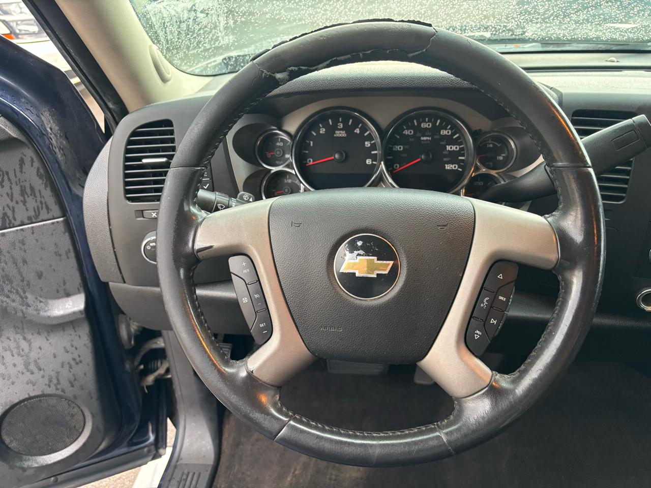 Chevrolet Silverado 1500 LT Ext. Cab Long Box 4WD 2011