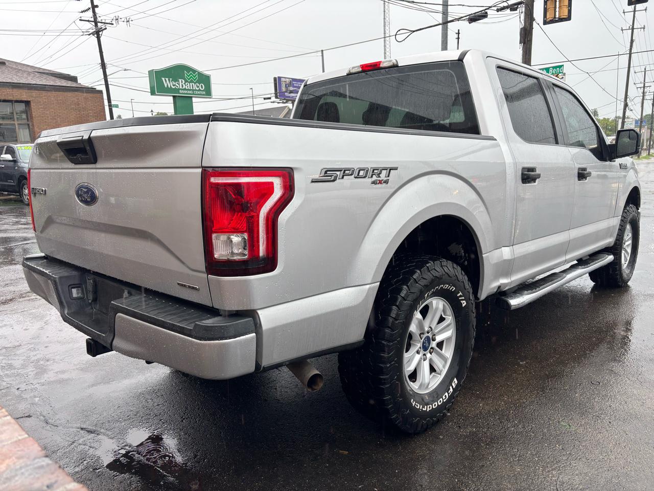 Ford F-150 XL SuperCrew 5.5-ft. Bed 4WD 2015