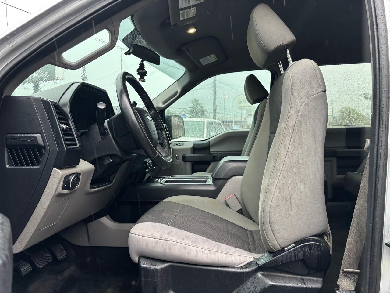 Ford F-150 XL SuperCrew 5.5-ft. Bed 4WD 2015