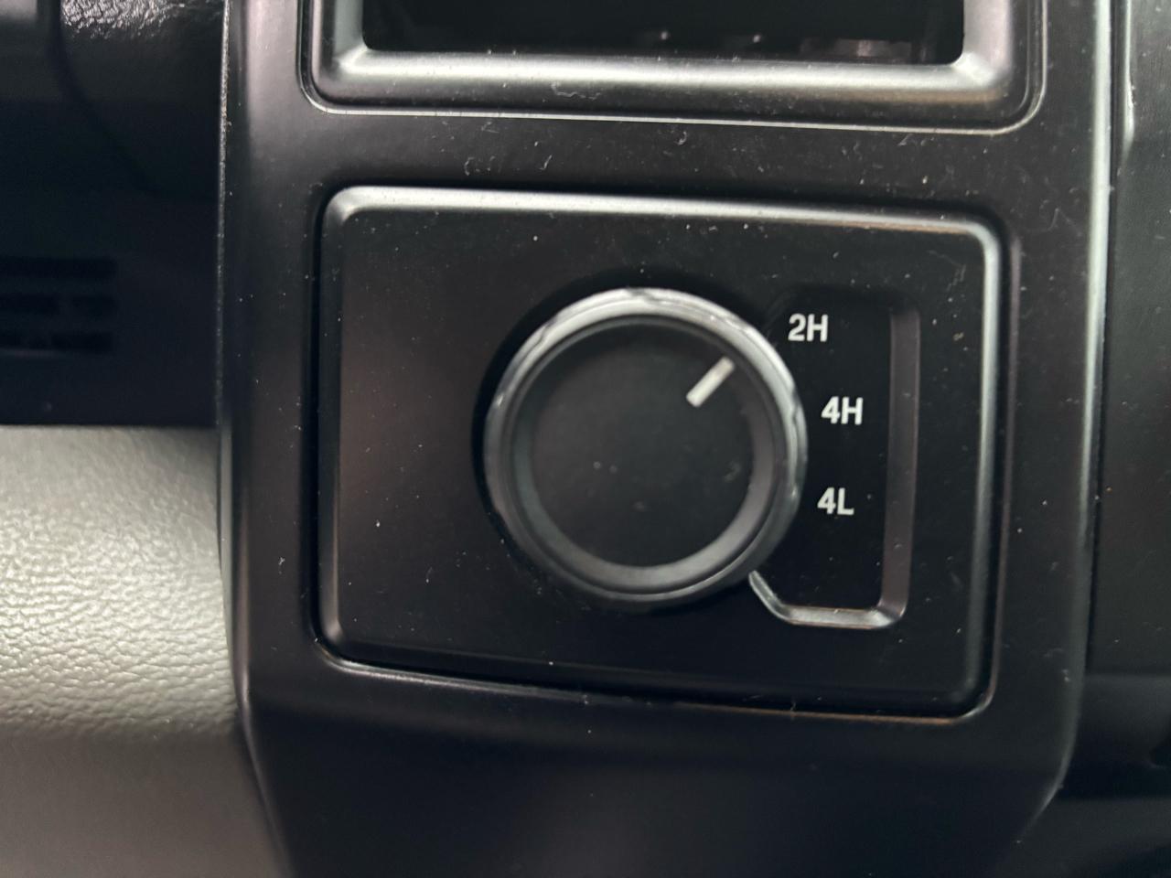 Ford F-150 XL SuperCrew 5.5-ft. Bed 4WD 2015