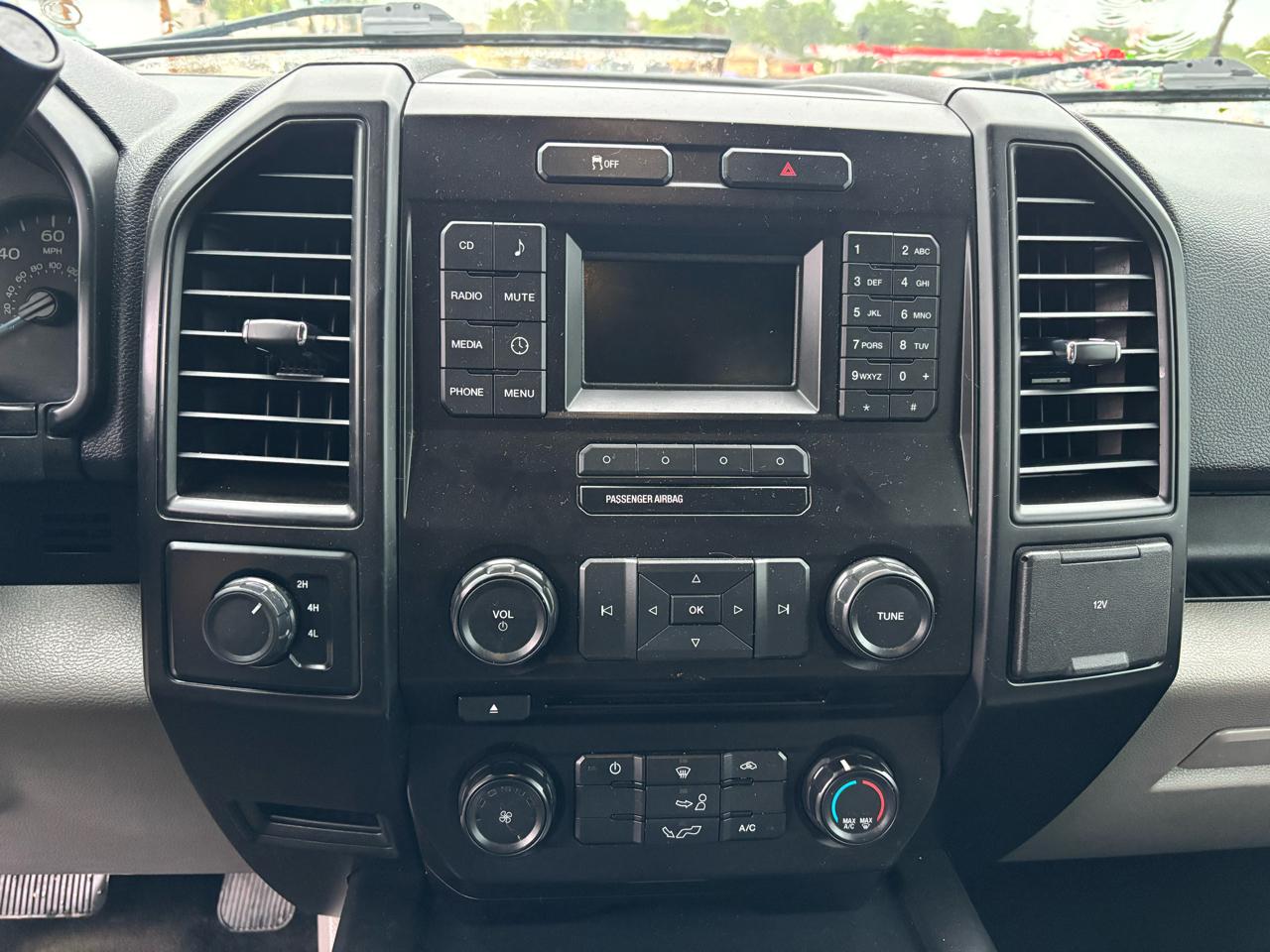 Ford F-150 XL SuperCrew 5.5-ft. Bed 4WD 2015