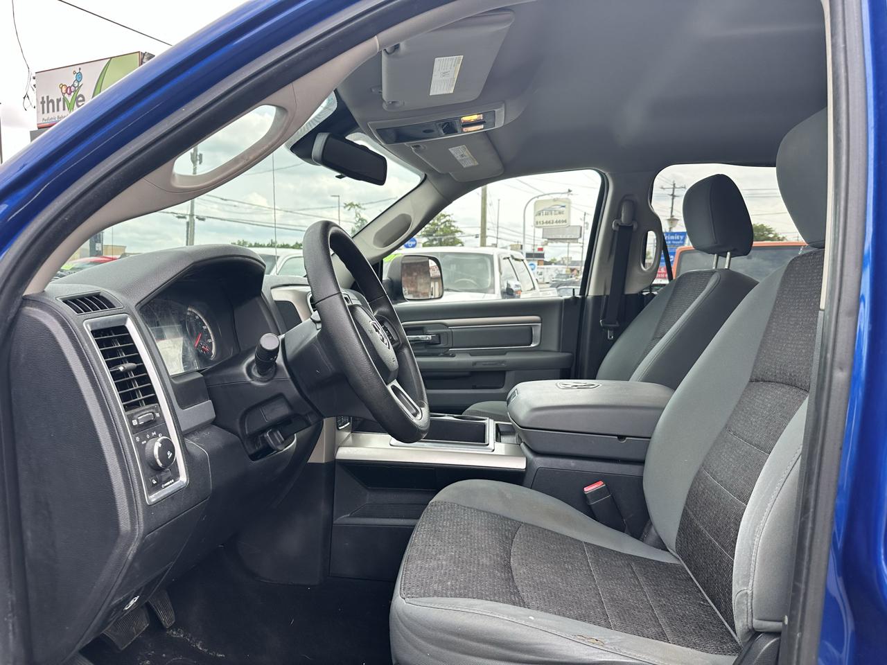 RAM 1500 SLT Crew Cab SWB 4WD 2014